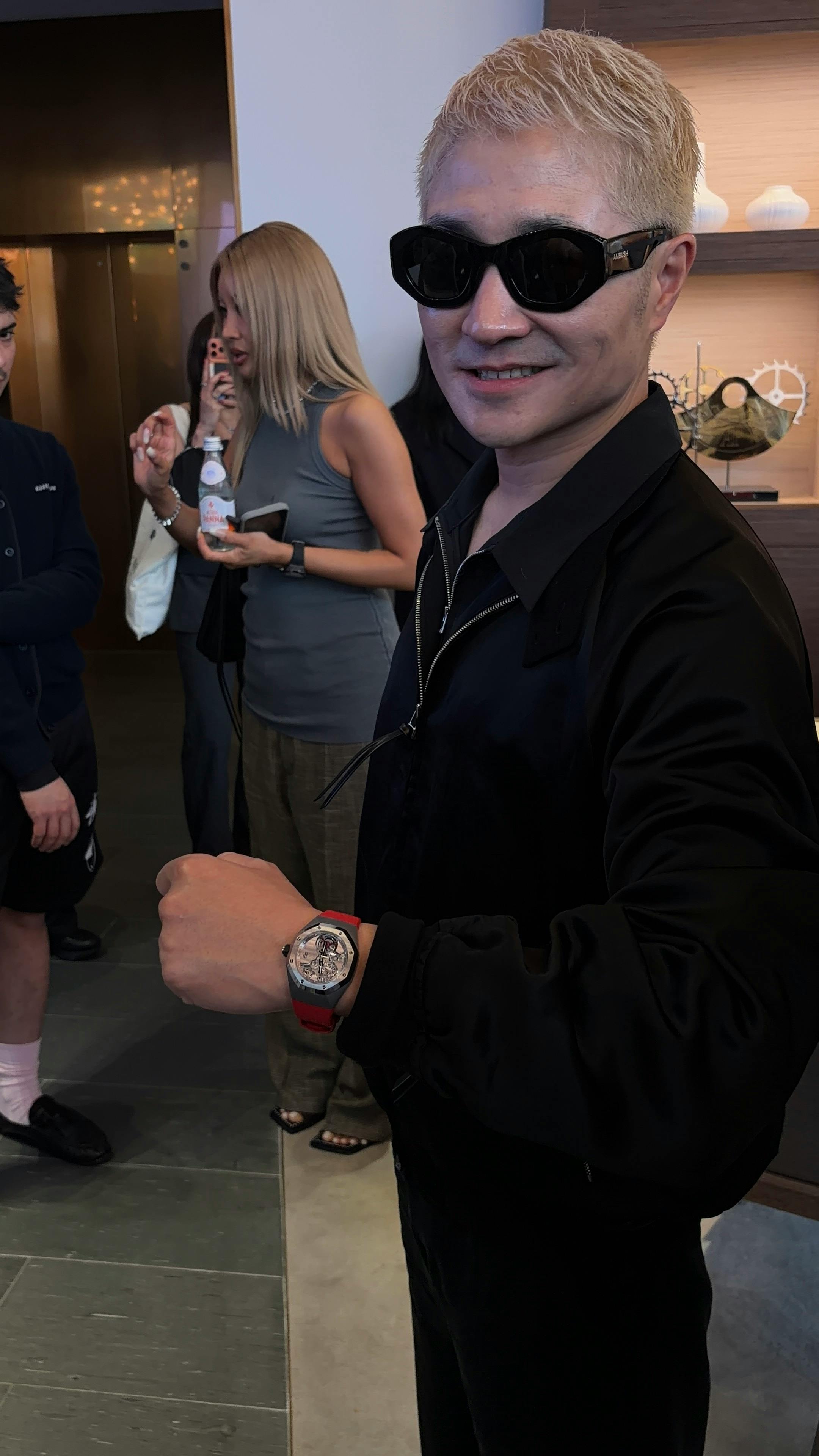Близькість до годинникової співпраці Audemars Piguet з високою концепцією 12
