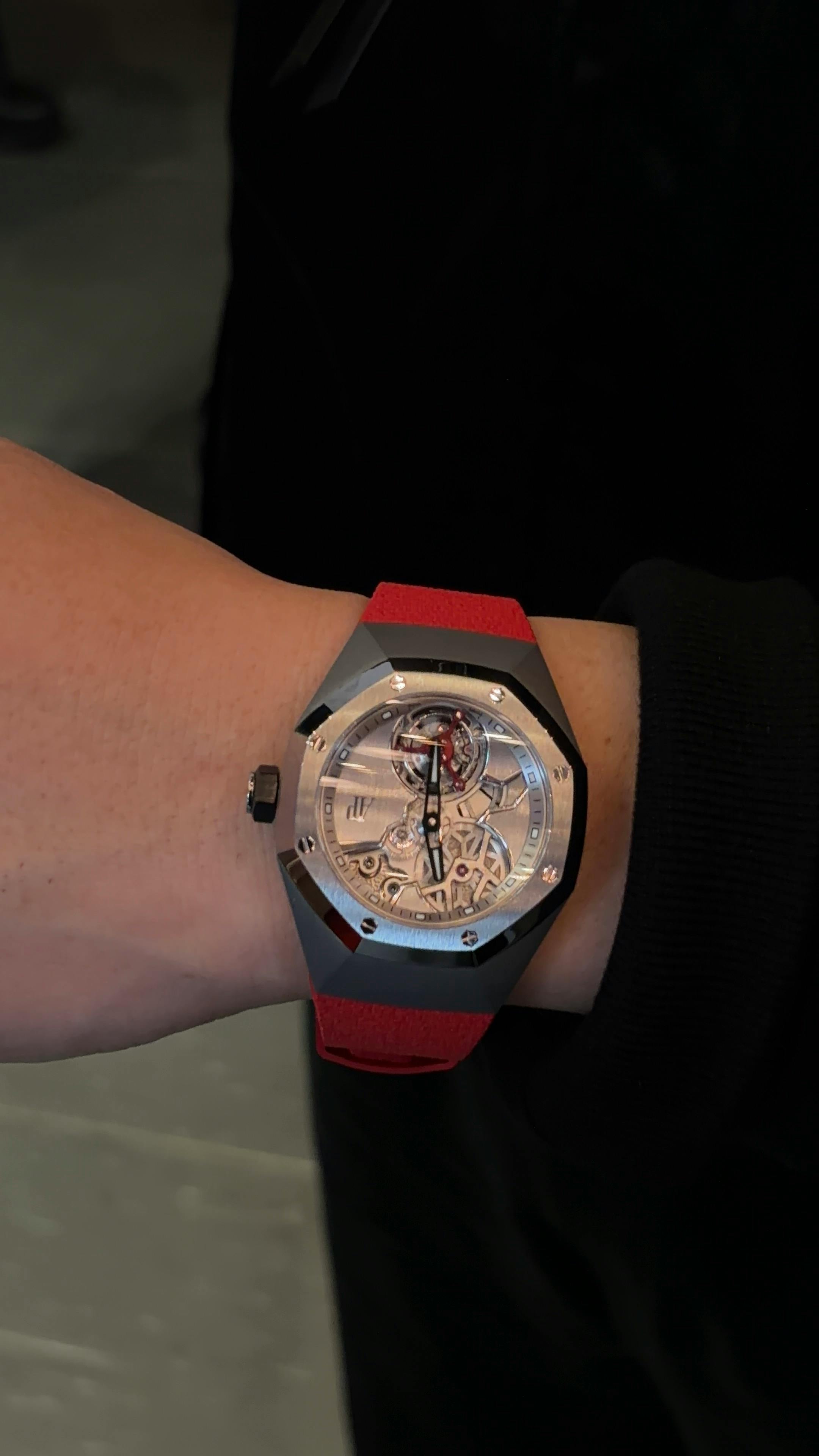 Близькість до годинникової співпраці Audemars Piguet з високою концепцією 10