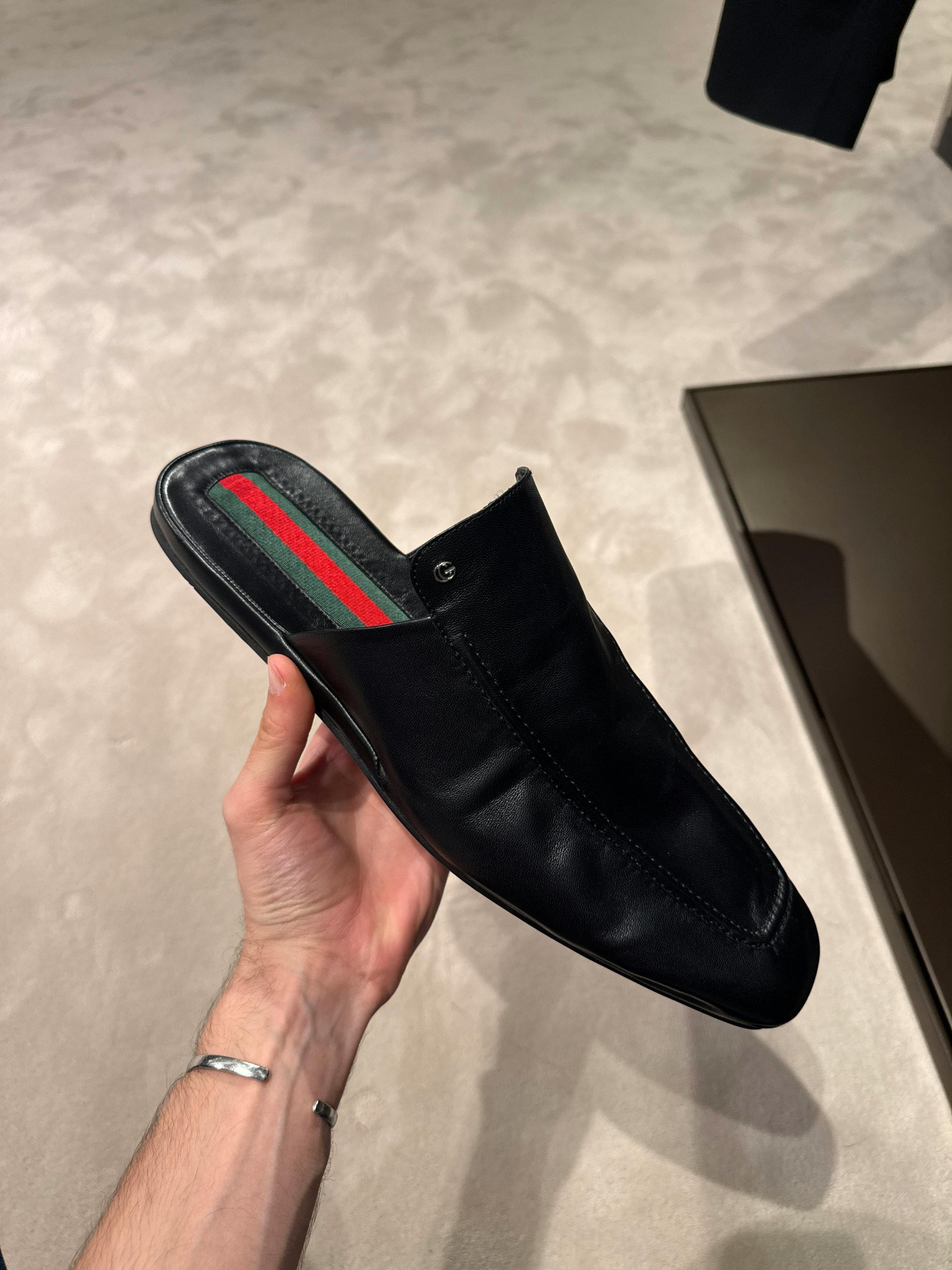 Демис Звук Gucci: Відчуття Часу в Серці Нью-Йорка 32