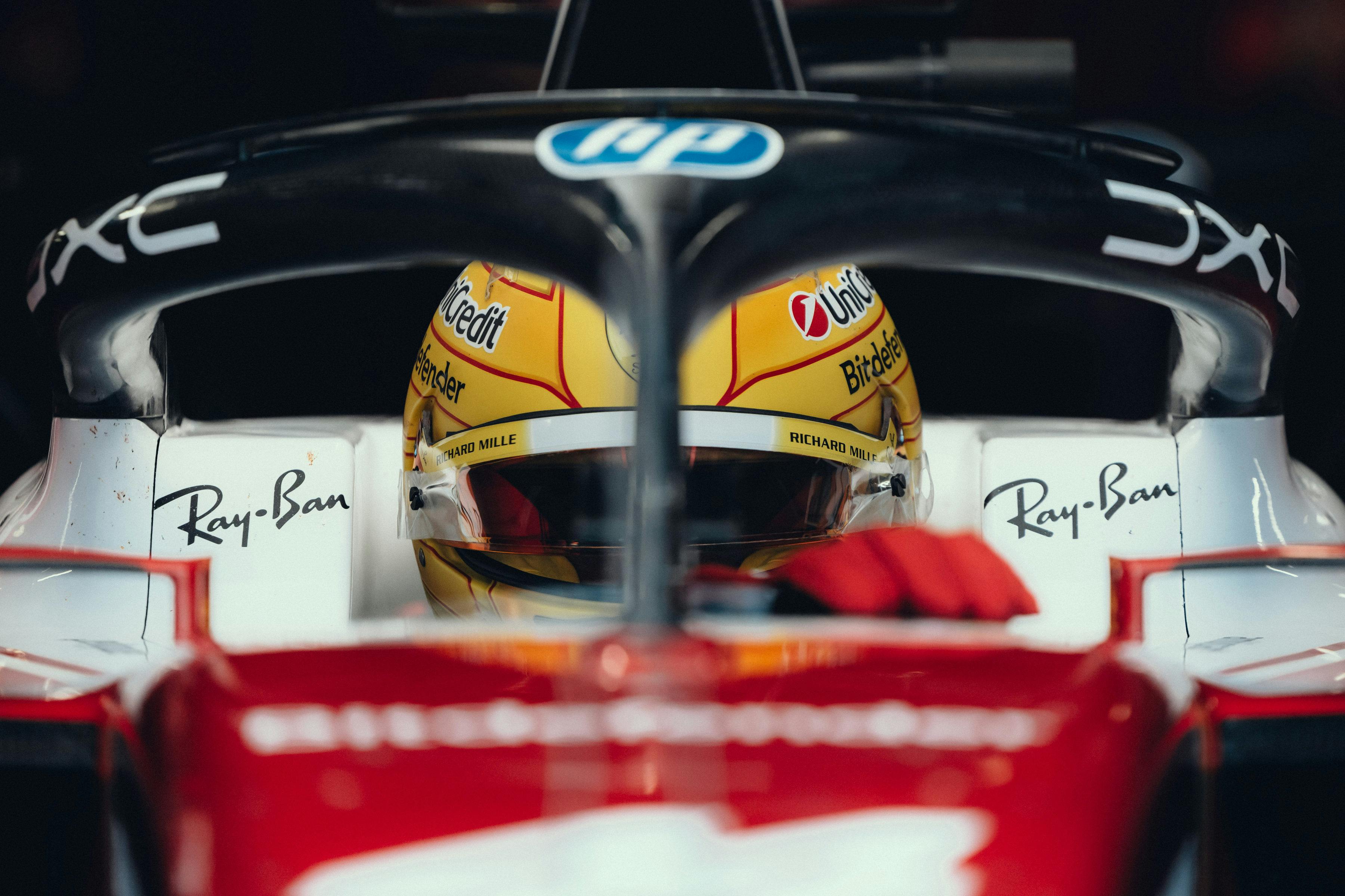 Що робили Льюїс Гамілтон і Шарль Леклер на приватній трек-дні Ferrari? 8