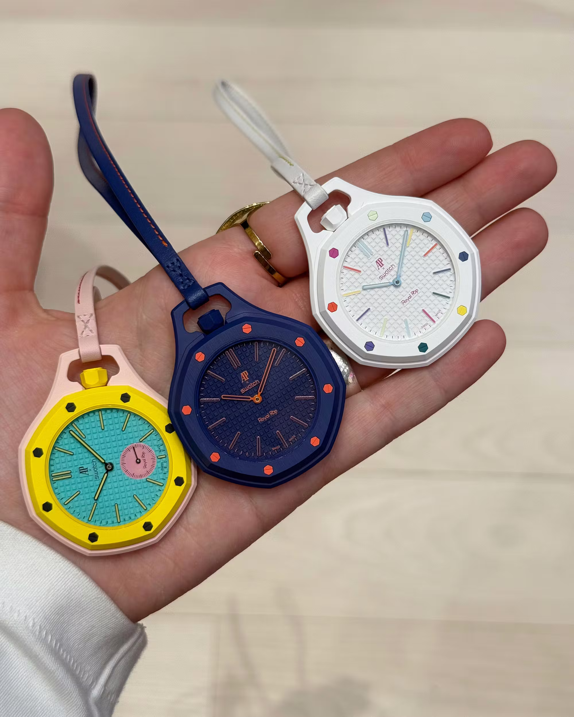 Перший погляд на неочікувану співпрацю Audemars Piguet та Swatch 13