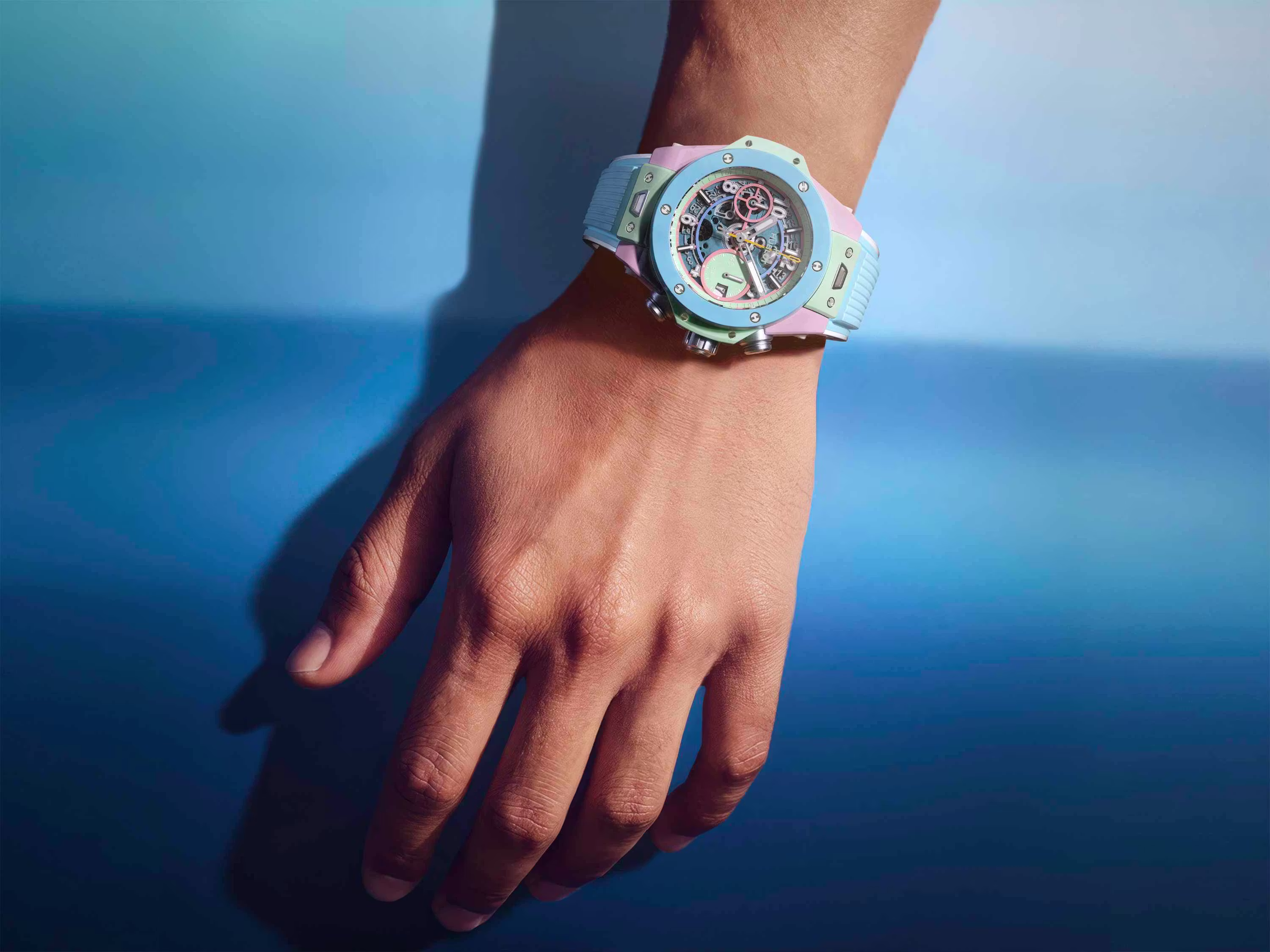 Ніжні відтінки Hublot: Гаряче літо годинникових шедеврів 2