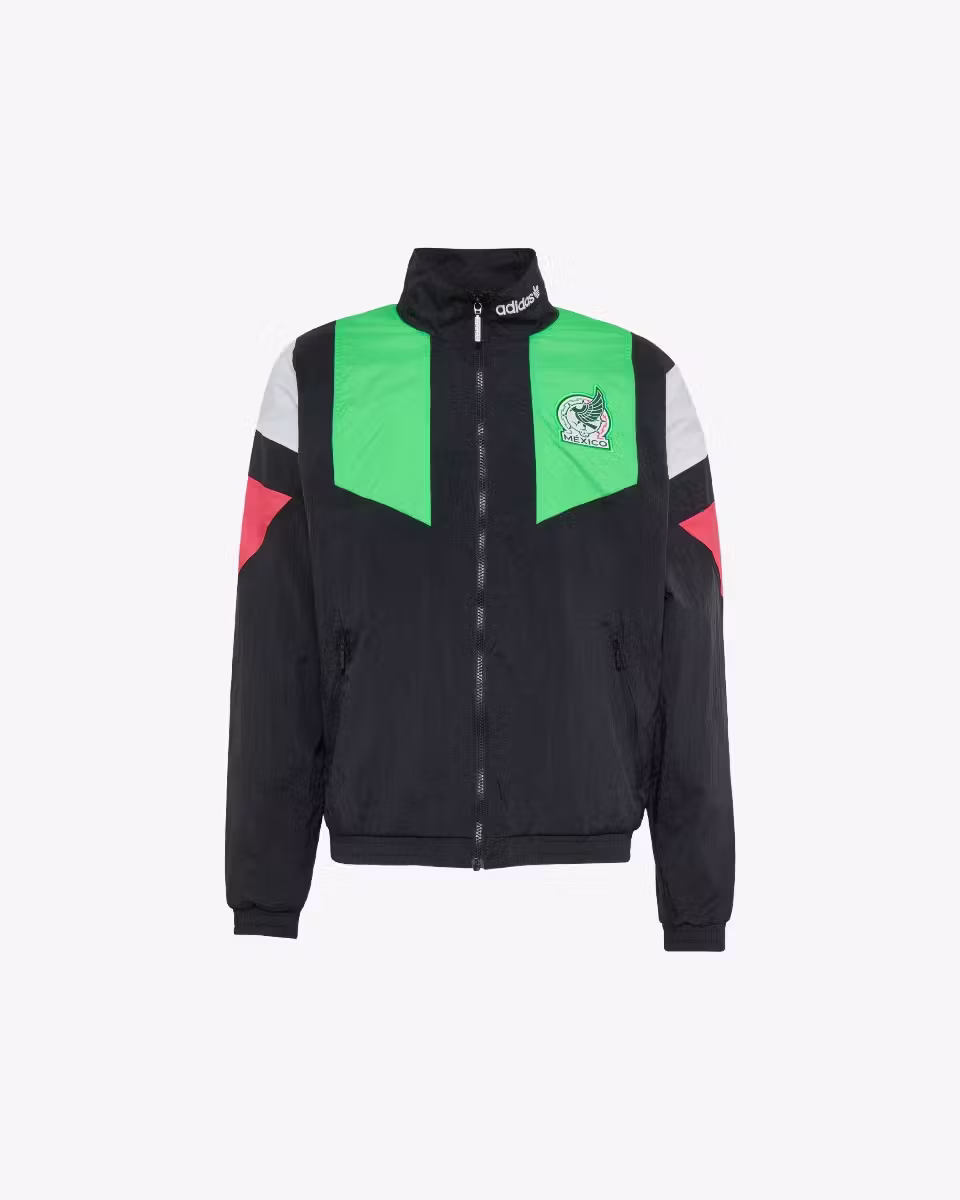 Елегантність перемоги поза грою: куртки EQT від adidas 10