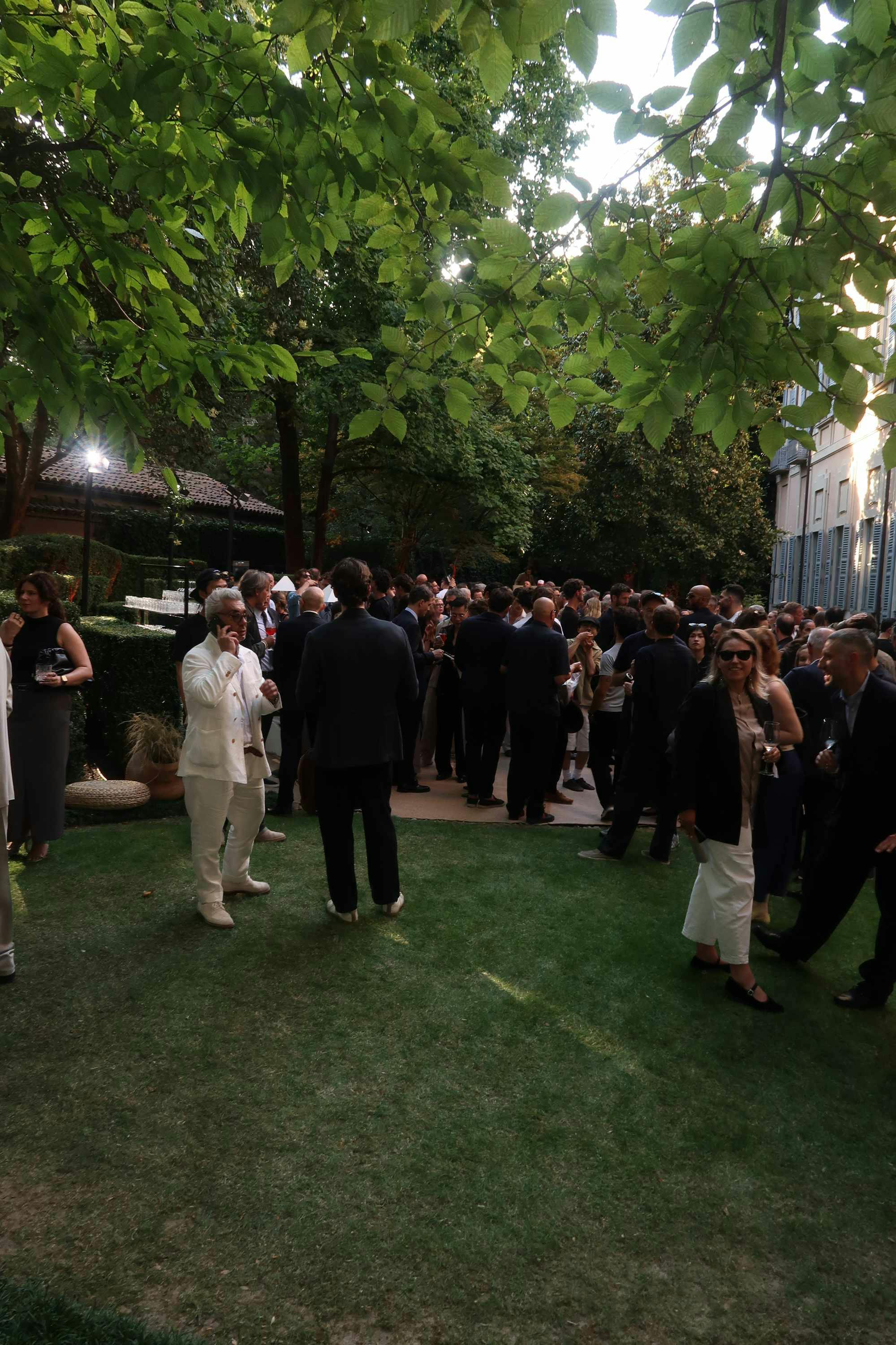 Таємниця Конона Ґрея: Як вистояти на подіумі Armani 16