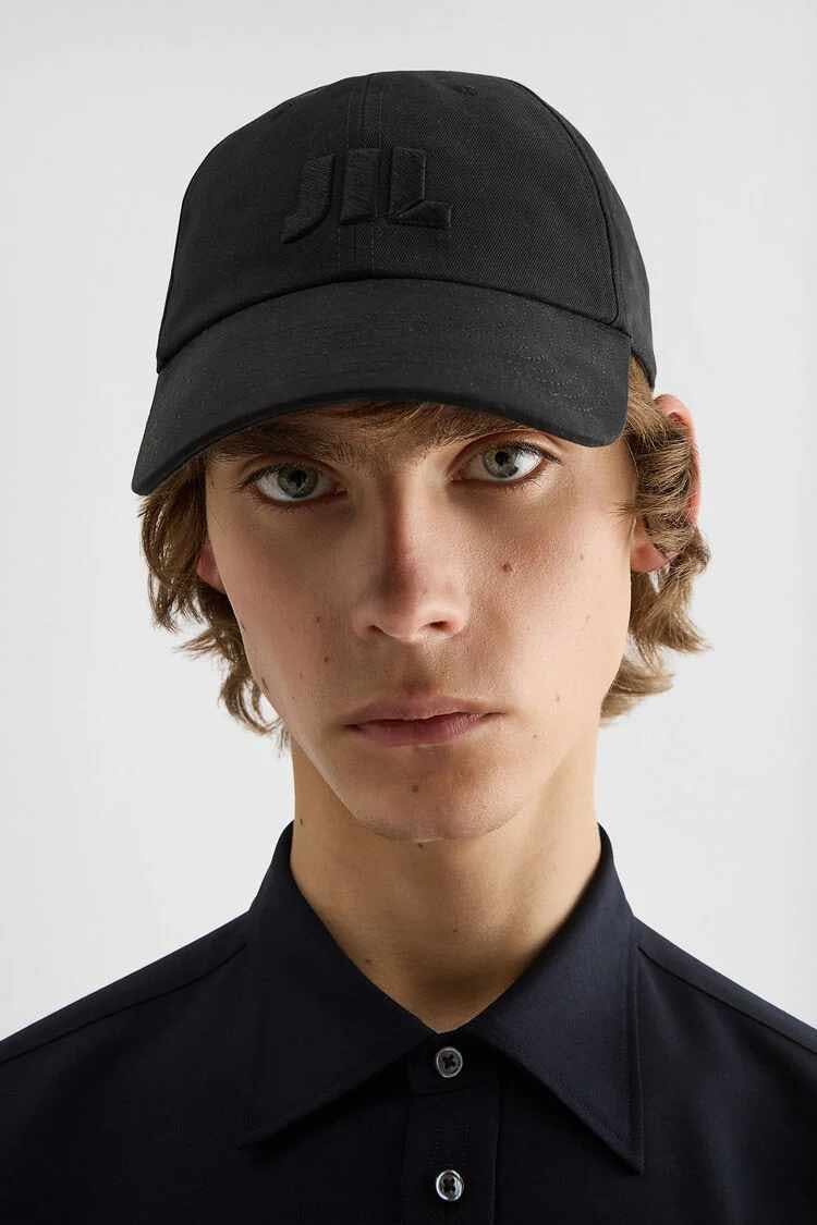 Стиль Jil Sander: Чи справді новий логотип нагадує робочий одяг? 3