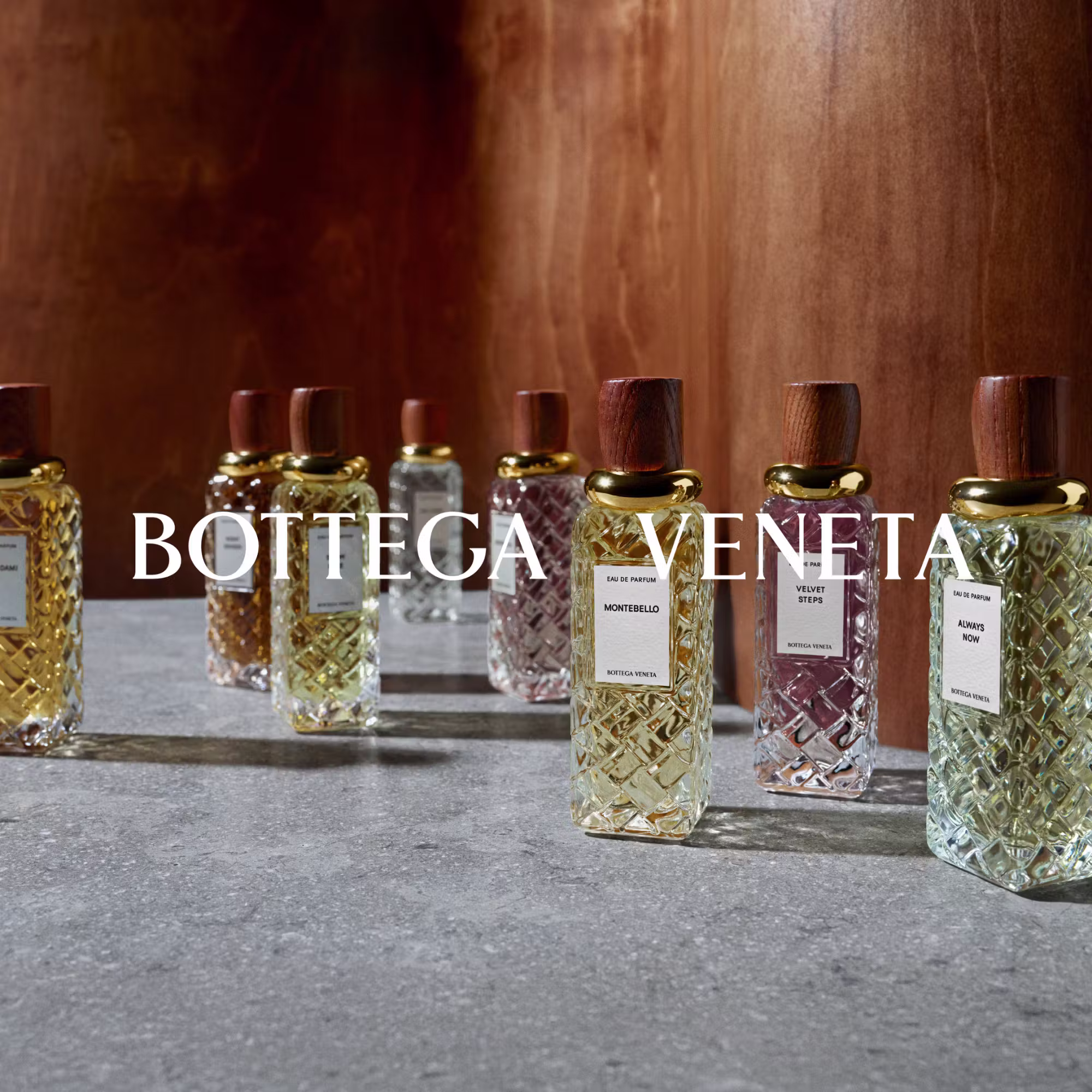 Пляшечки парфумів Bottega такі ж вишукані, як і їхні сумки 16