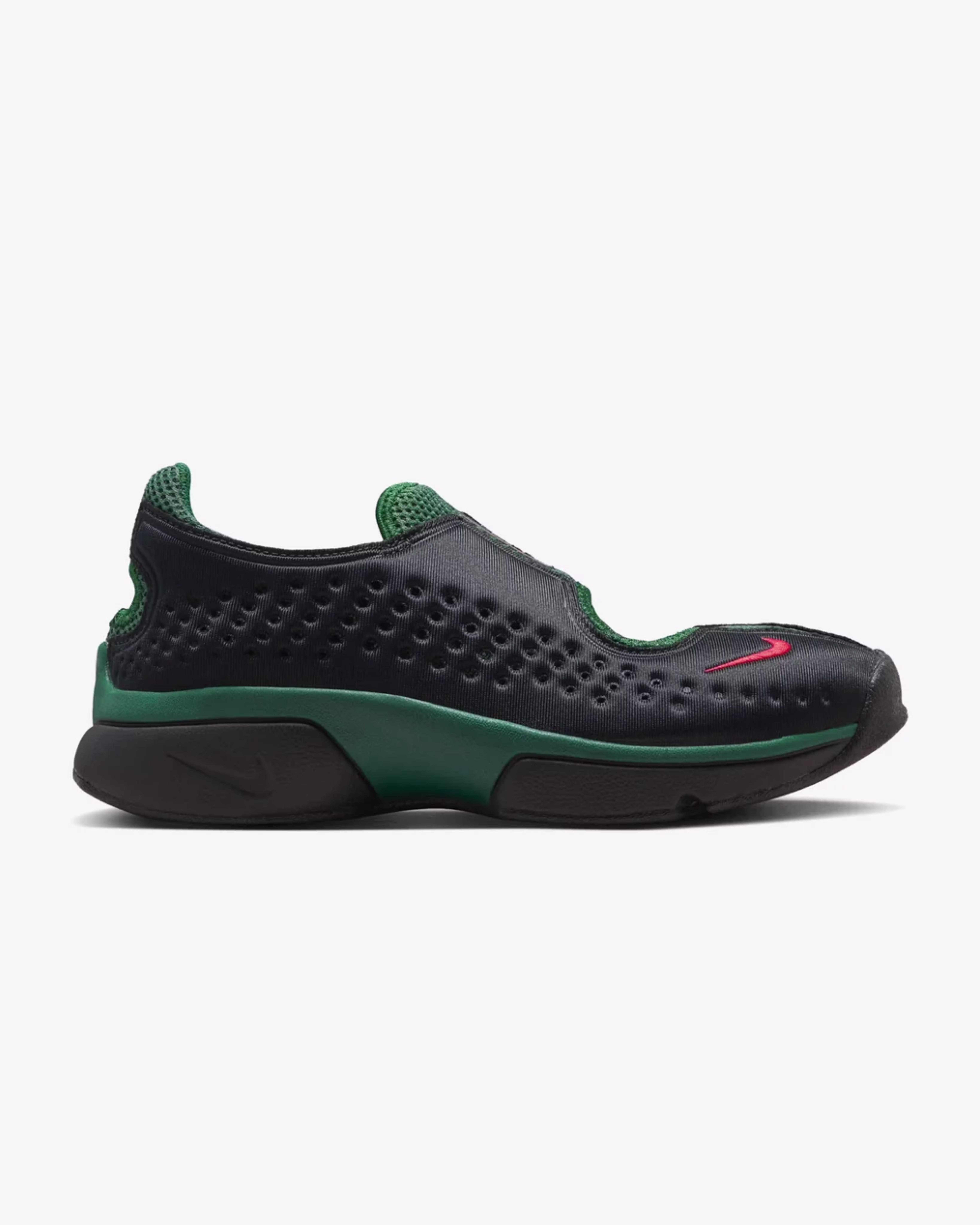 Від Nike до Crocs семеро найбажаніших кросівок, що варті вашої уваги просто зараз 16