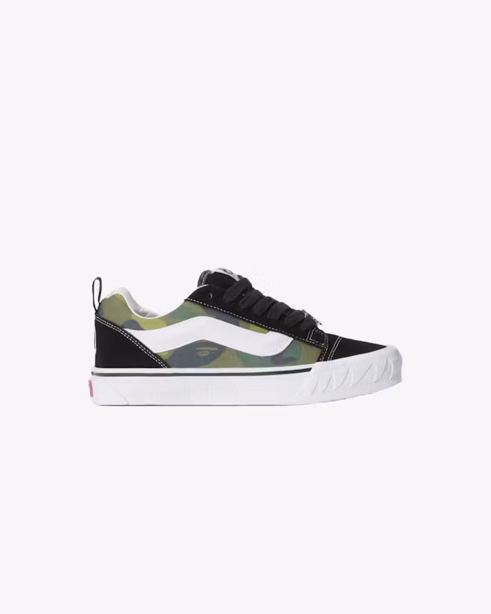 Найкращі кросівки тижня: від New Balance до Vans 9
