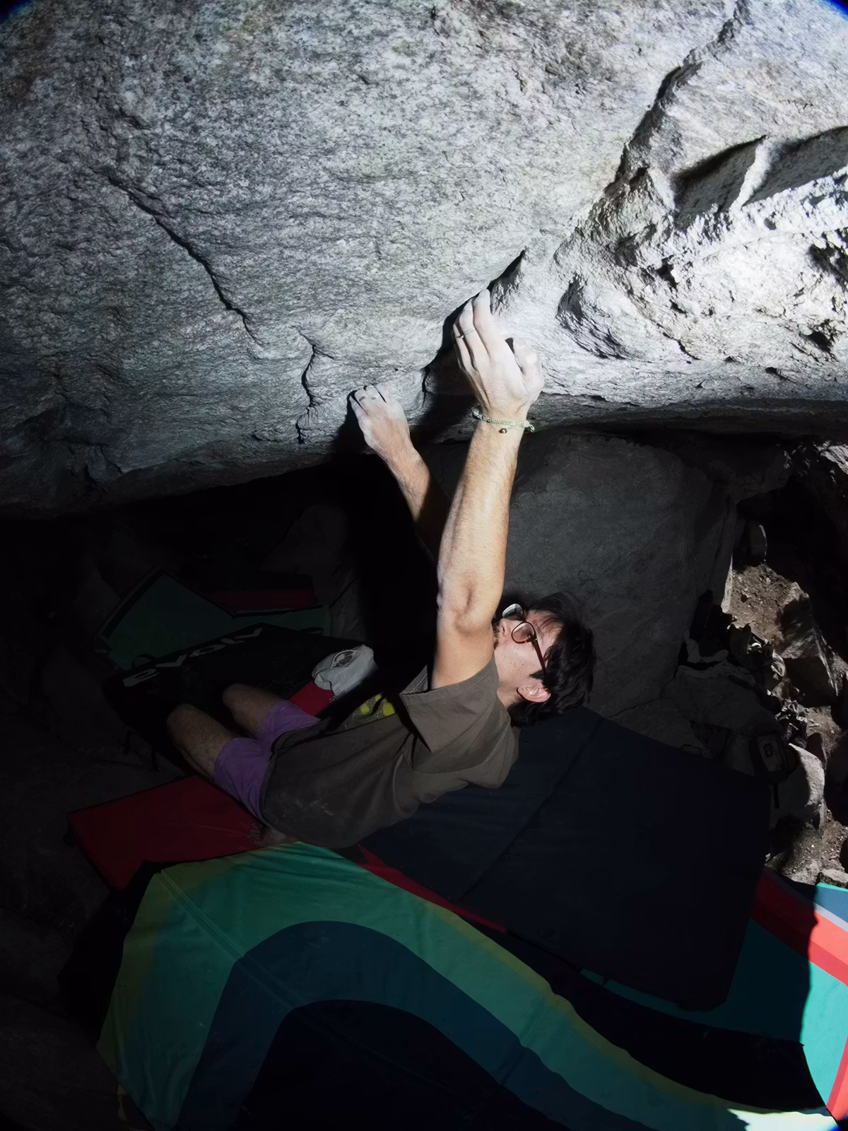 Плаваючи на вершину з Mountain Hardwear 15 Плаваючи на вершину з Mountain Hardwear 15