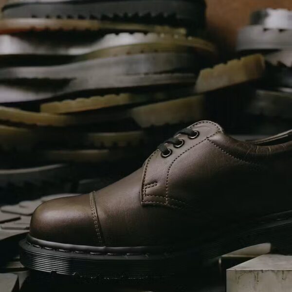 Маргарет Гавелл створила досконалі Dr. Martens для листонош