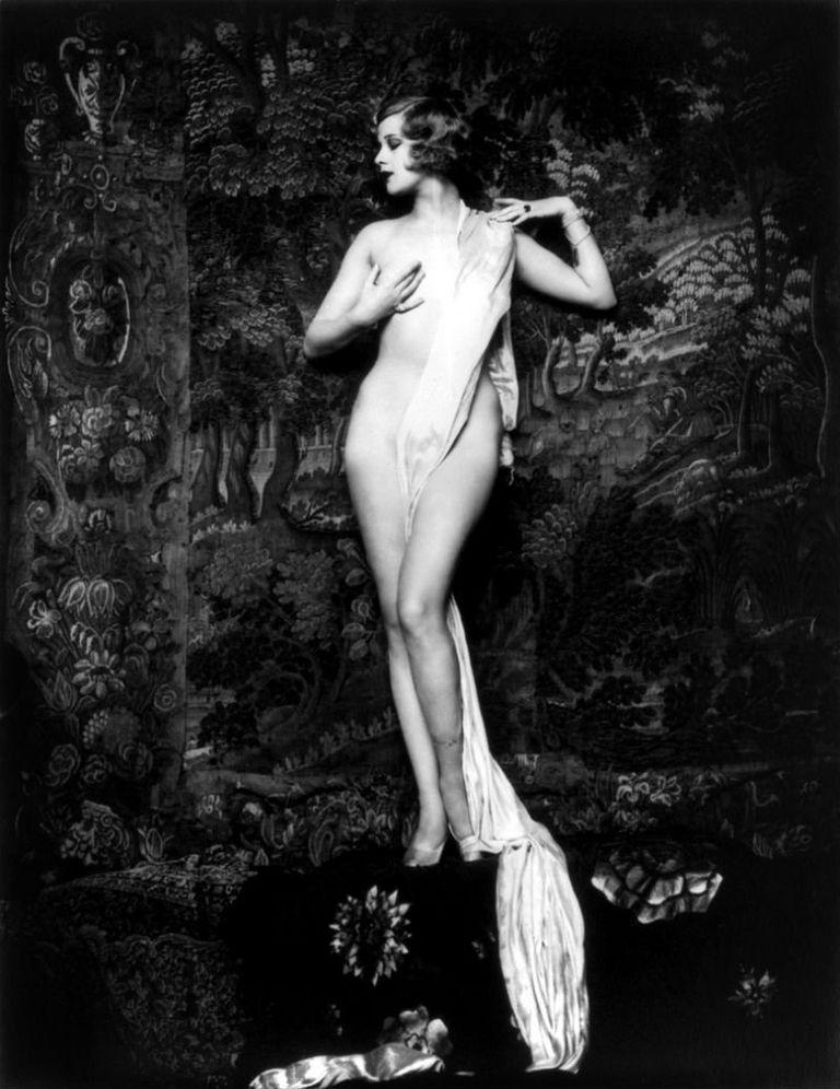 Найвродливіші зоряні діви Бродвею епохи джазу 104