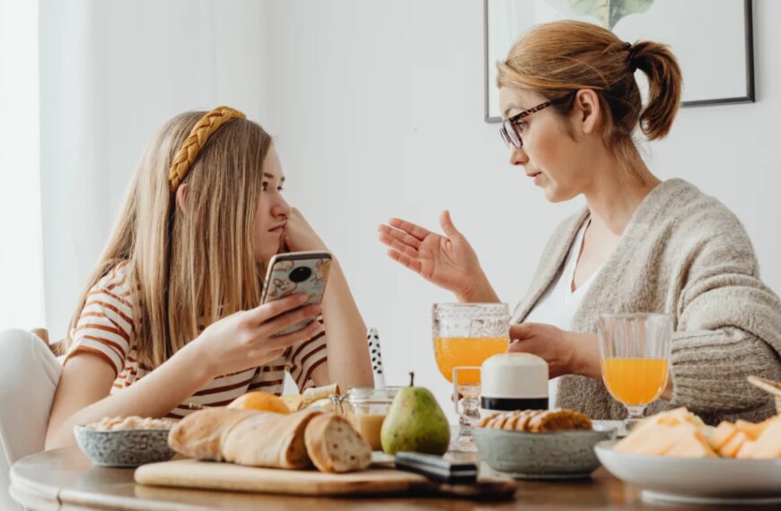 7 phrases grounded parents use instead of raising their voice