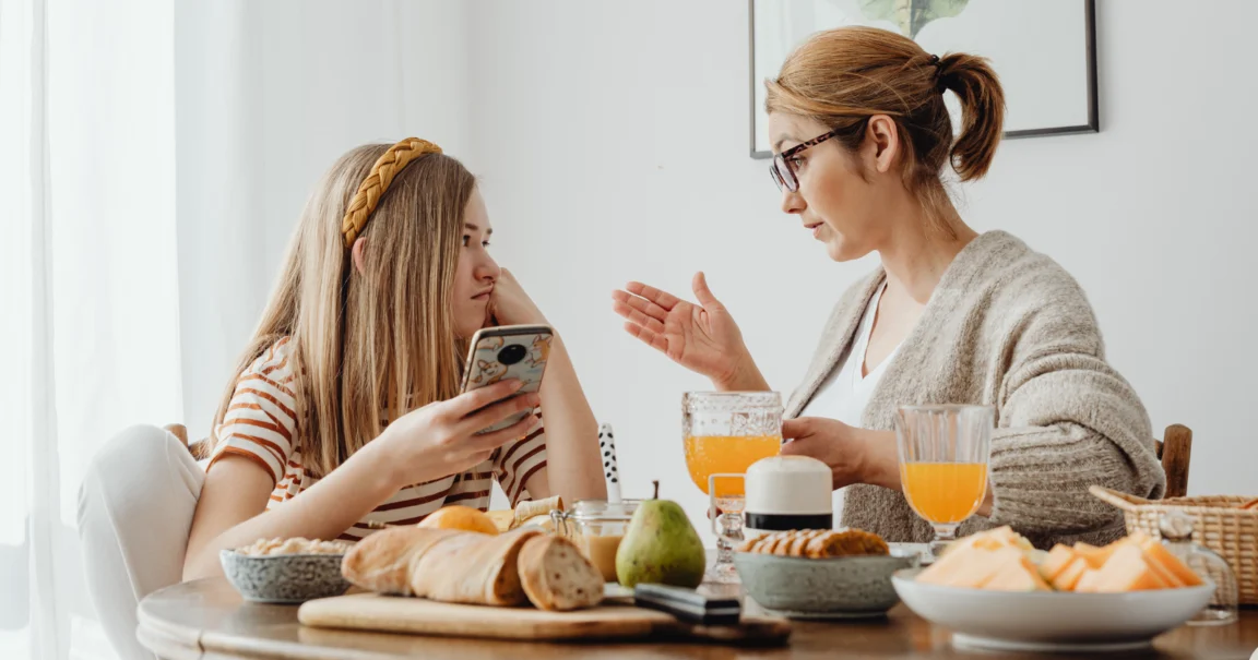 7 phrases grounded parents use instead of raising their voice 2