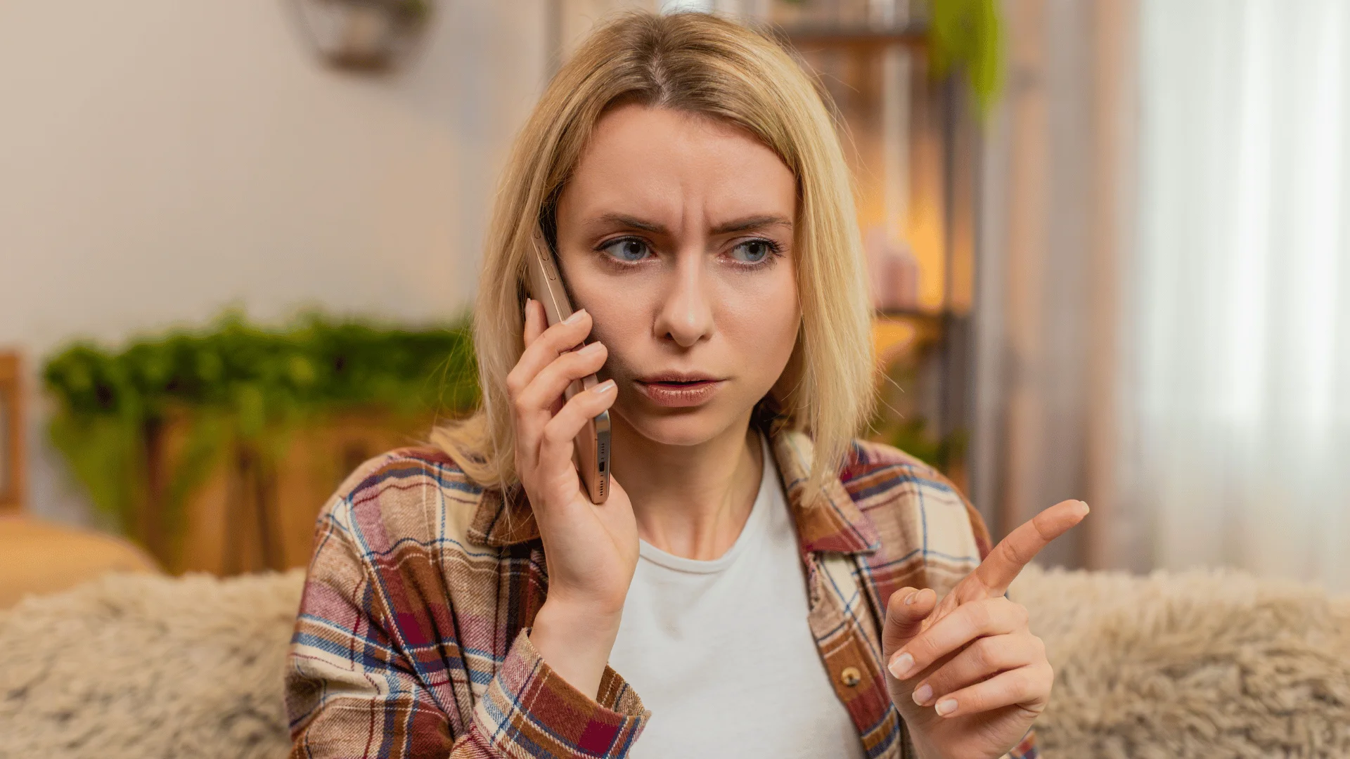 Зазвичай такі люди кажуть слова, що душу пестять, чи то натяки, що серце тривожать 18