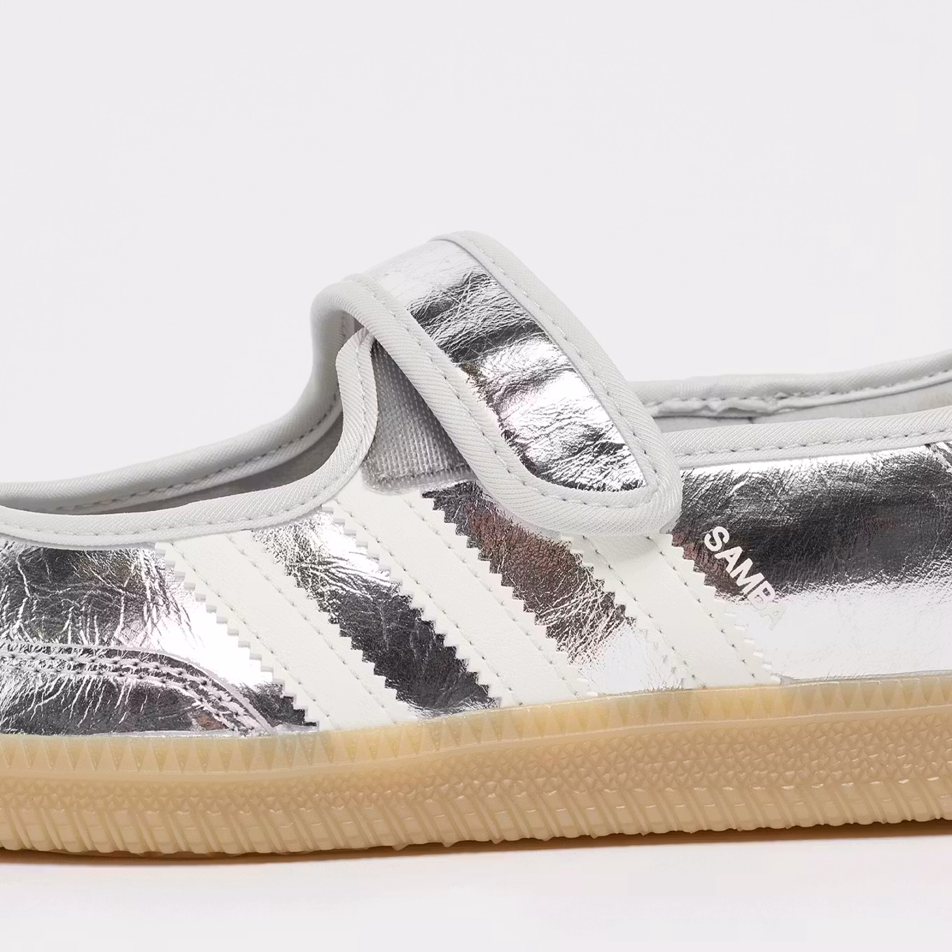 Стильні Samba Mary Jane від adidas сяють платиною 2