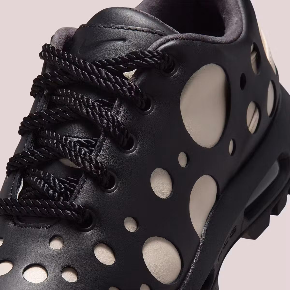 Шепіт високої моди у кросівках Nike Air Max Goadome 7