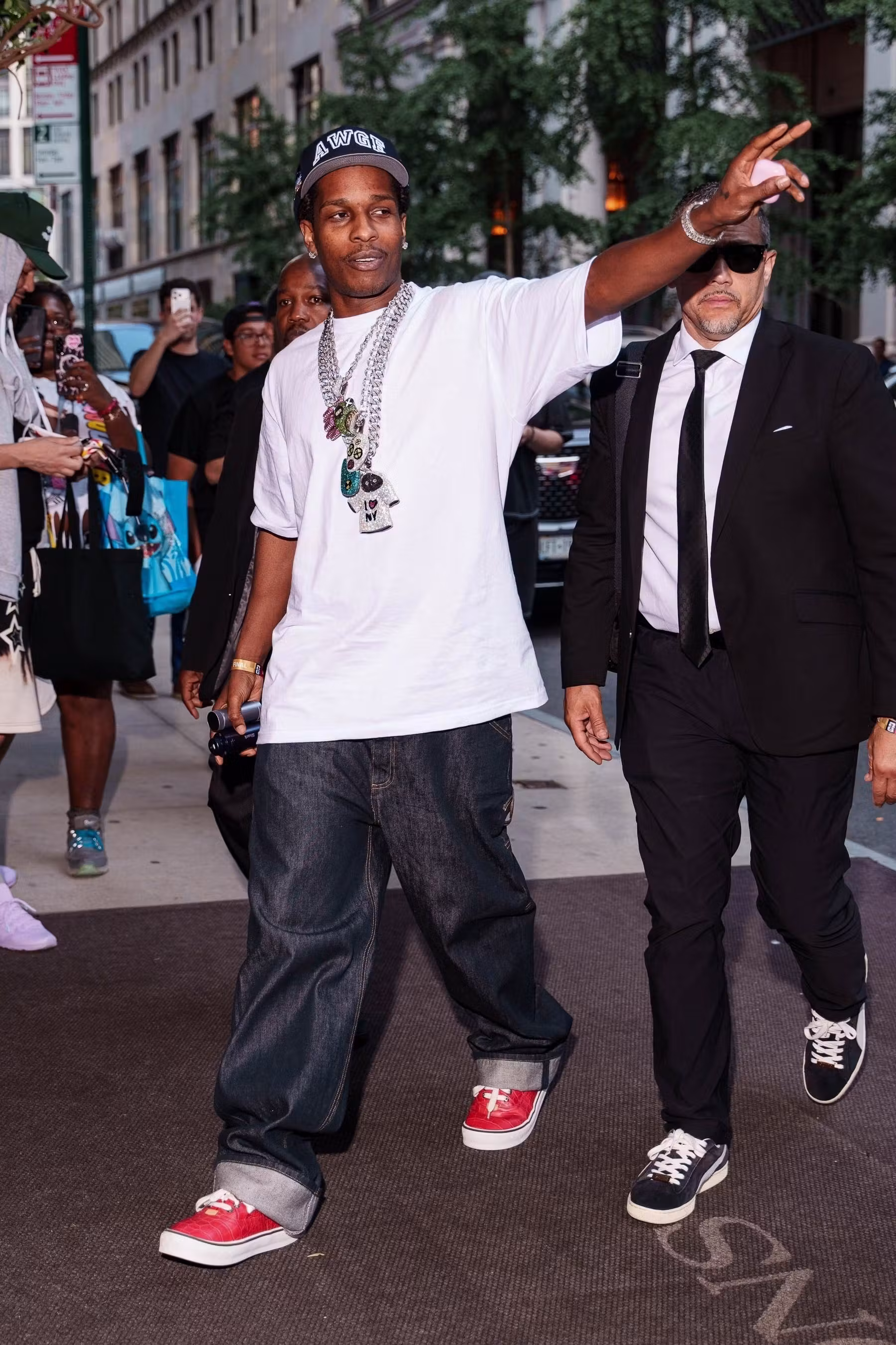 Абсолютна легкість: LV від ASAP Rocky та шаровари Chanel. 3