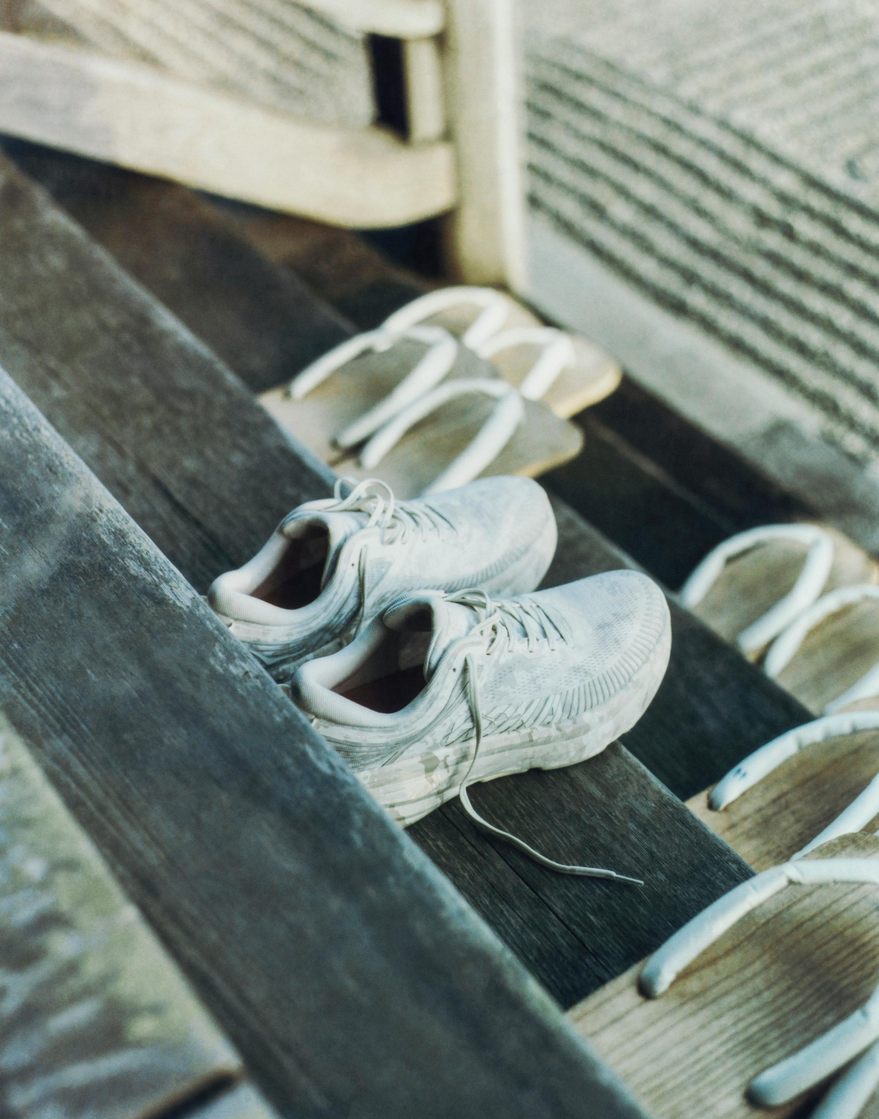 HOKA та BEAMS створили для дзен-максималістів кросівки дідуся 25