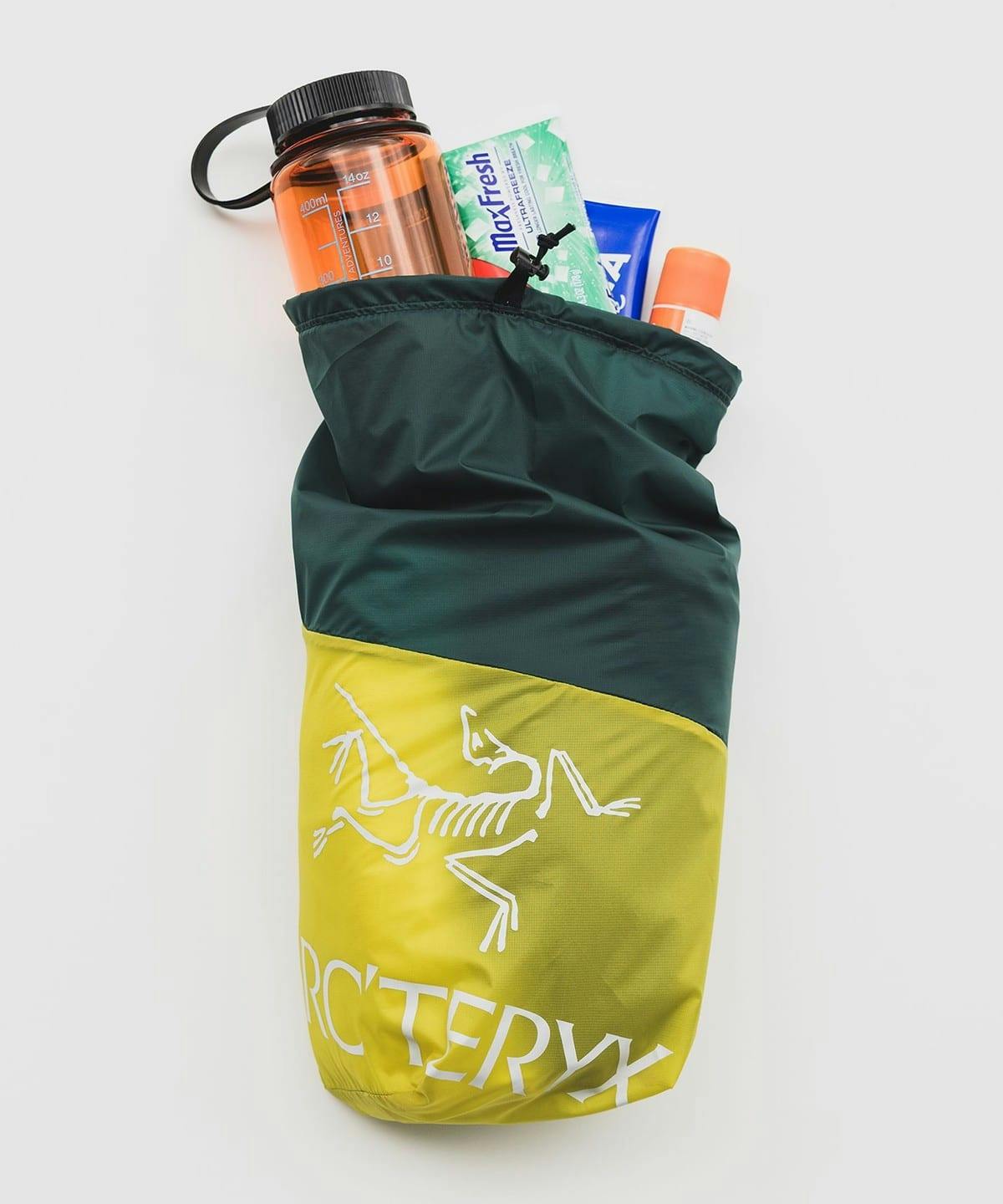 BEAMS переосмислив чохол Arc’Teryx для міських просторів 8 BEAMS переосмислив чохол Arc’Teryx для міських просторів 8