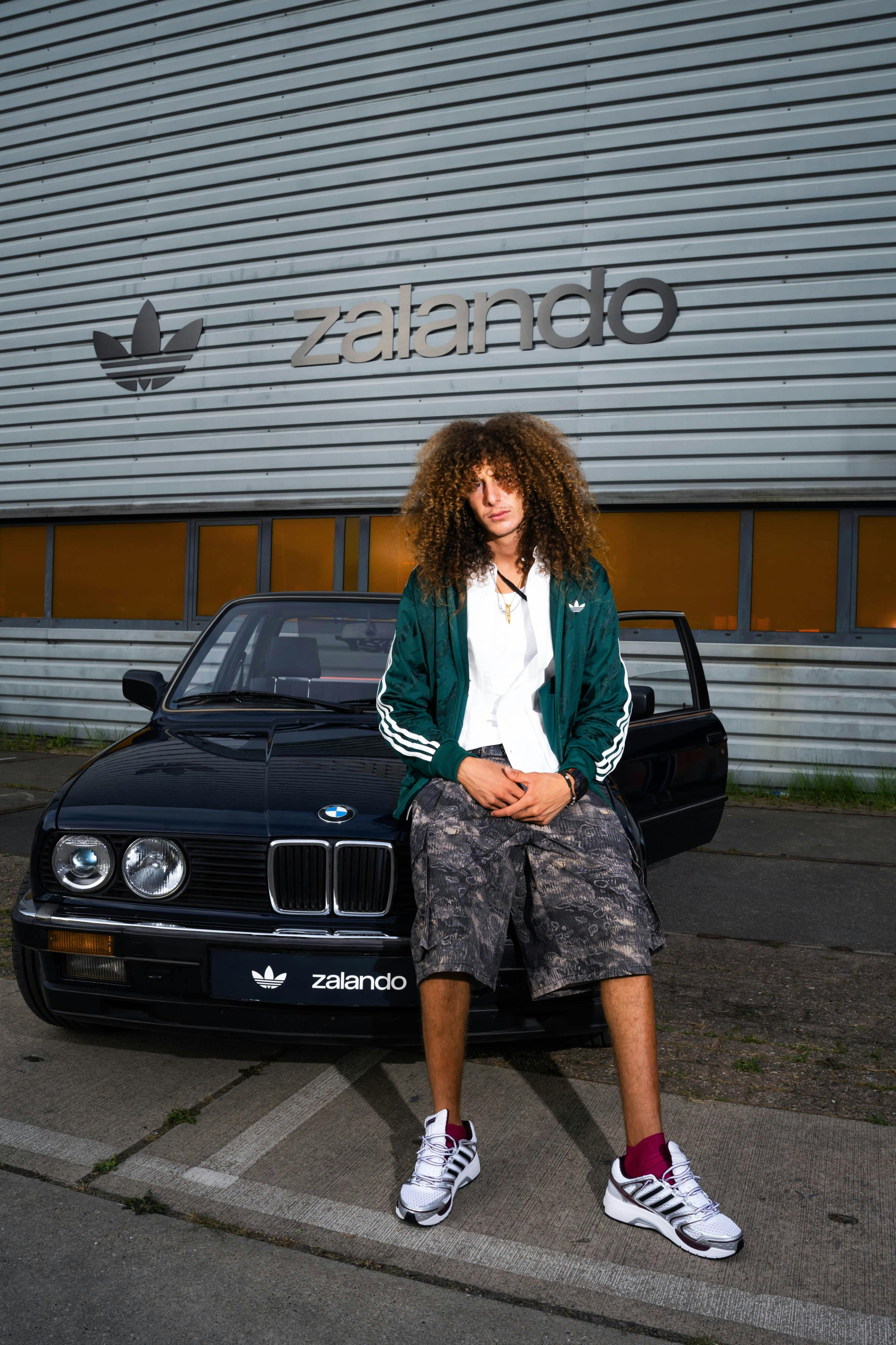 Заландо оселив епіцентр стрітвіру на вулицях Амстердама з Adidas Originals 20