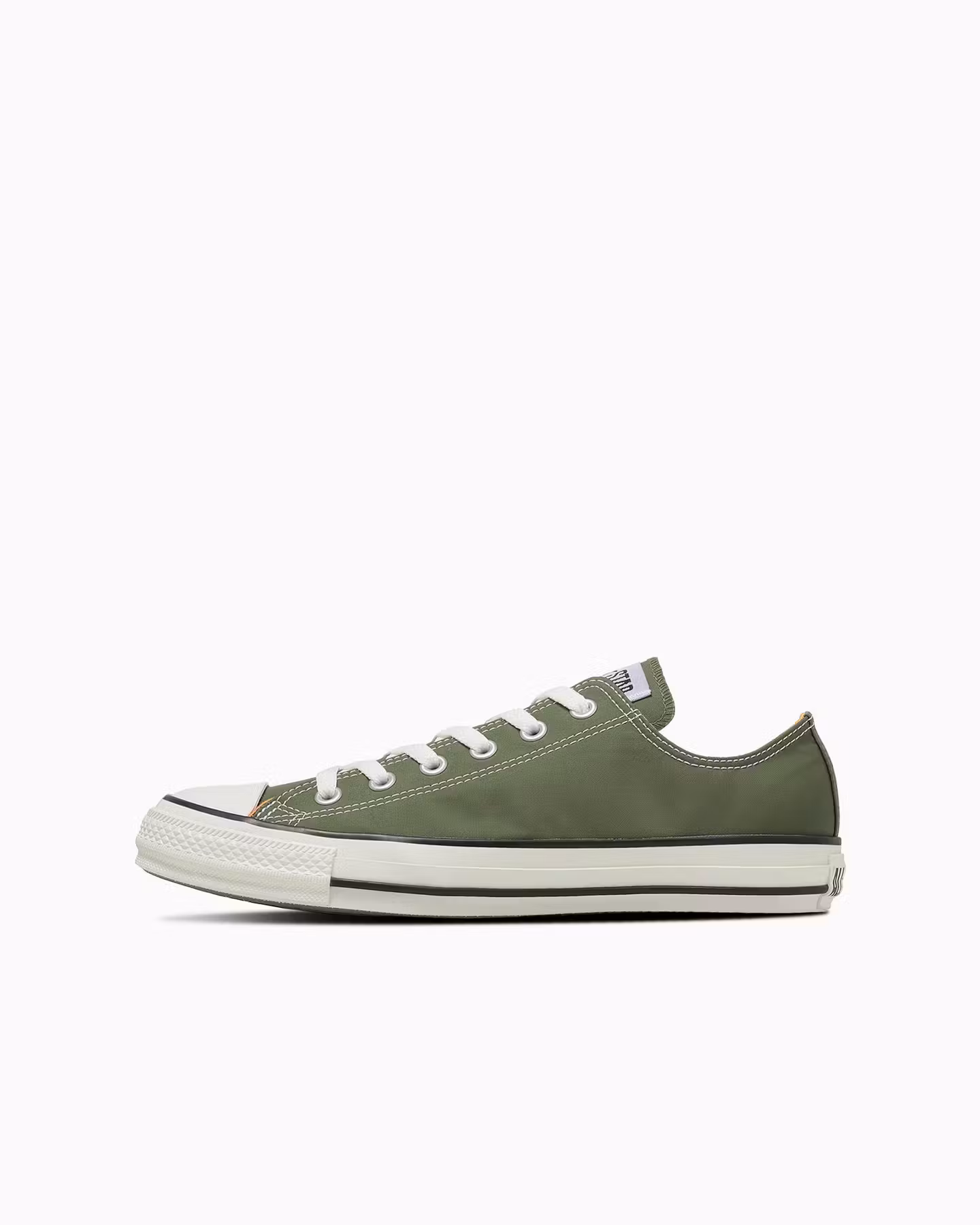 Елегантність у Бомбері: Новий Погляд на Chuck Taylor 6