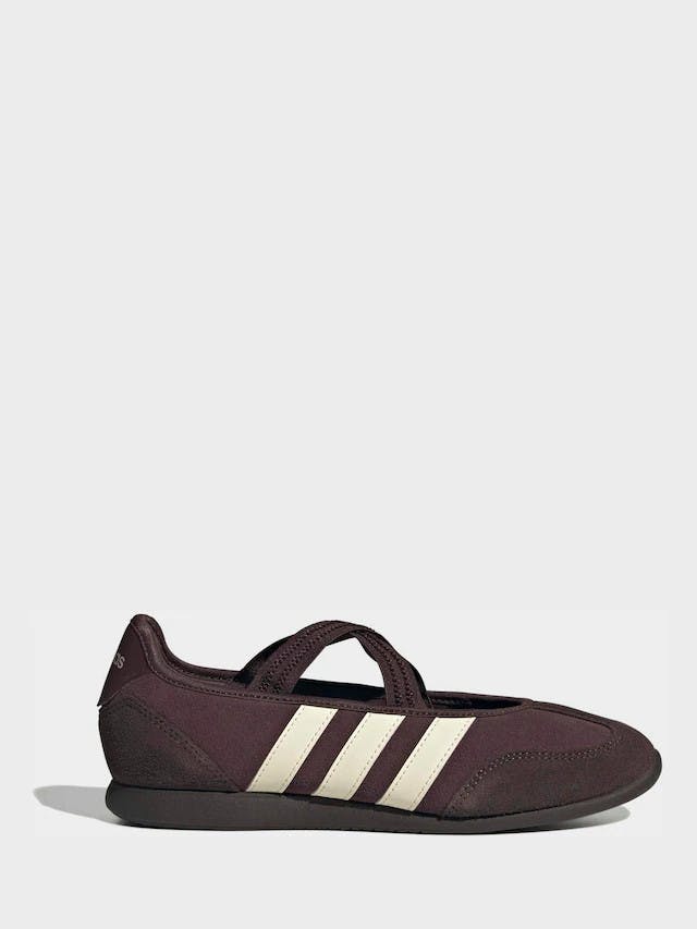 Шоколадна Елегантність: Mary Jane від Adidas Barreda 7