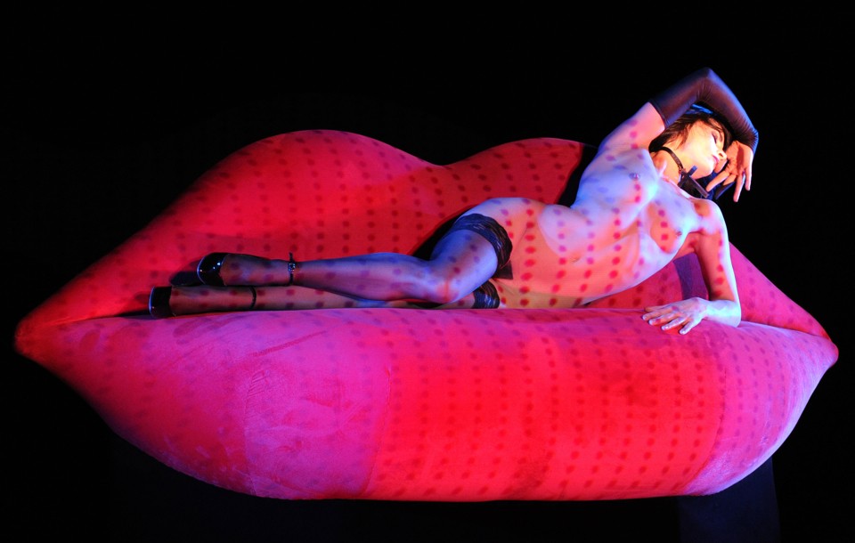 18 пелюсток ночі від Crazy Horse 28