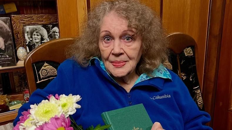 ОМУТ 206 Шепіт душі Ліни Костенко що пробуджує глибини українського серця