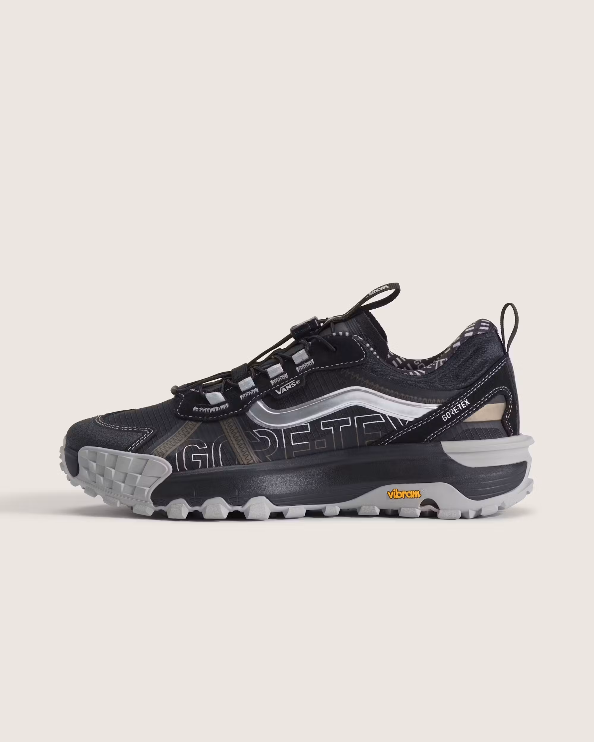 Чорний Crosspath XC GORE-TEX від Vans залишається бездоганним в будь-яку погоду 5