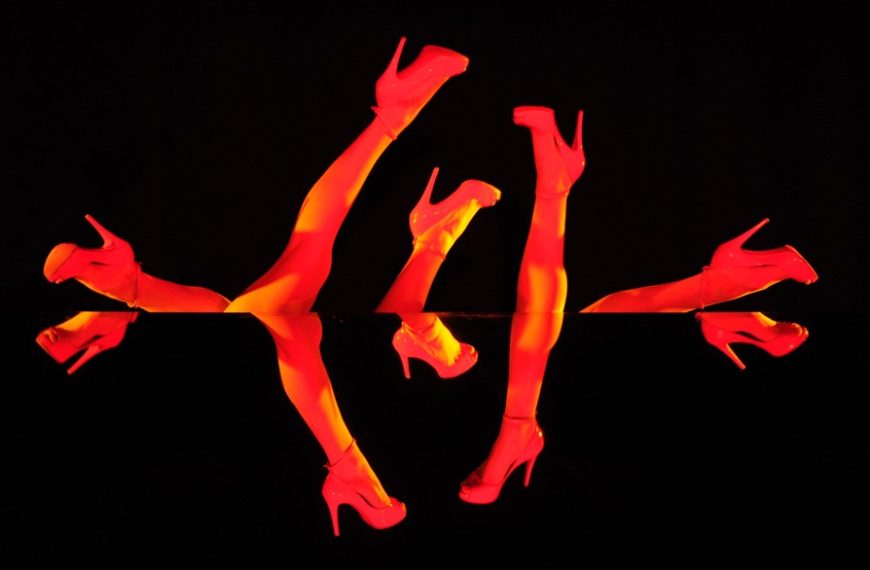 18 пелюсток ночі від Crazy Horse