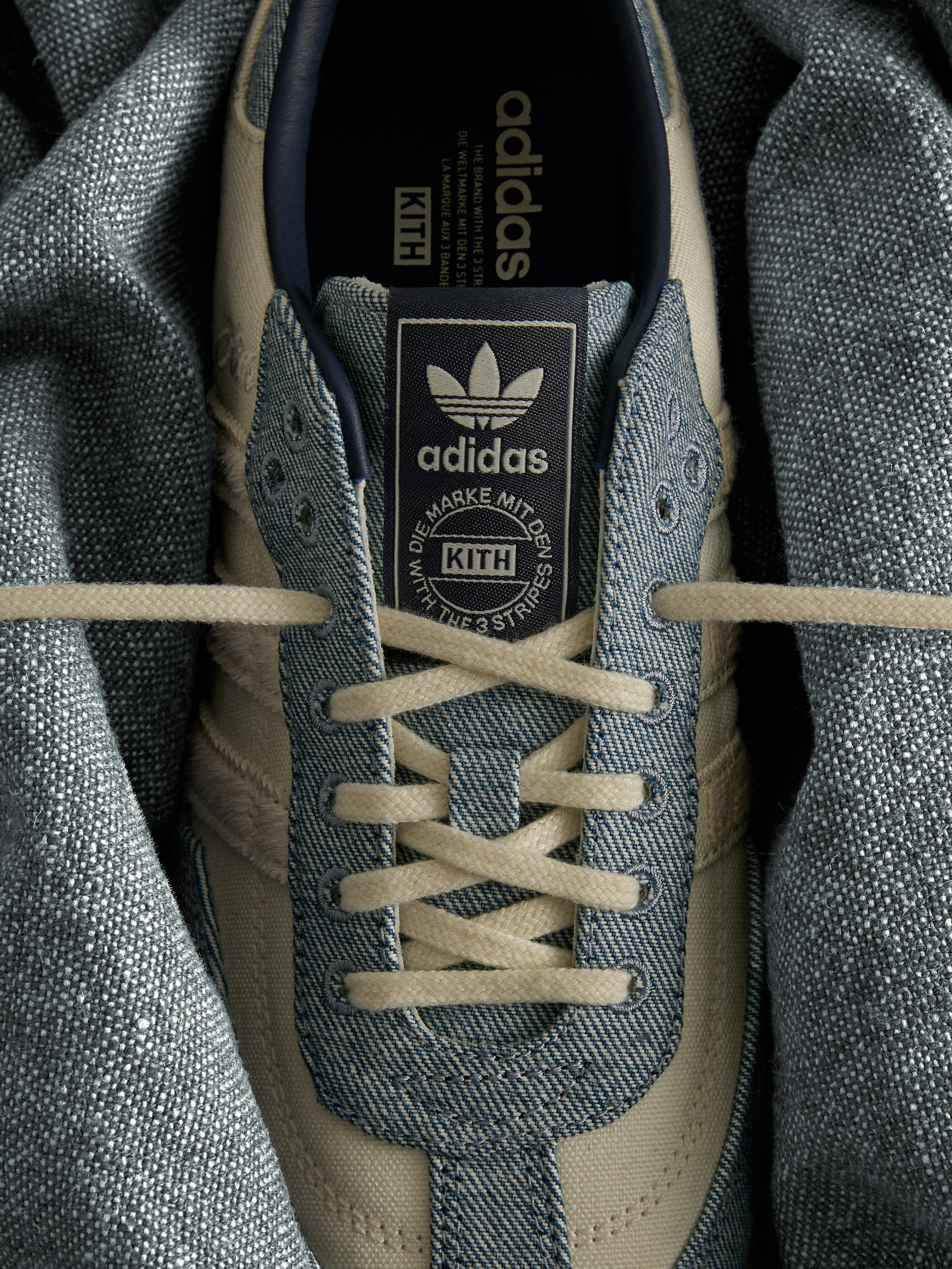 Текстурні насолоди джинсових Adidas Sambas від Kith 4 Текстурні насолоди джинсових Adidas Sambas від Kith 4