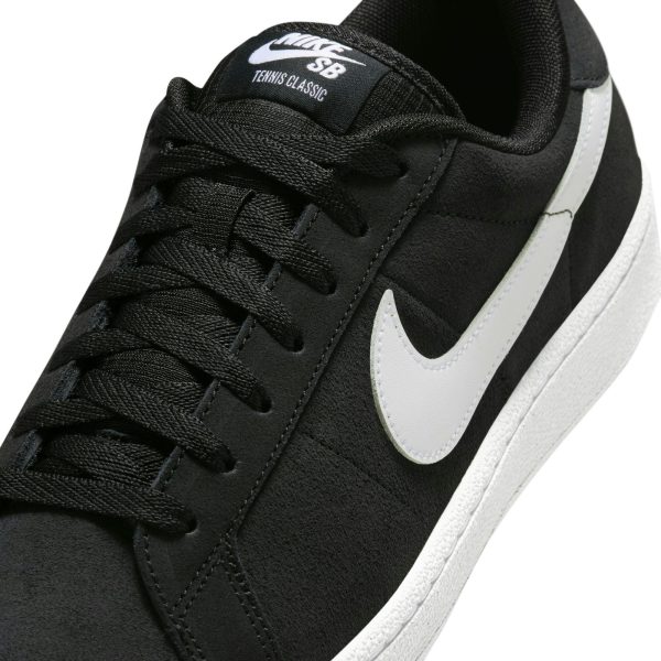 Чорно-білий Nike SB Tennis Classic: класика, що досконала у своїй суті