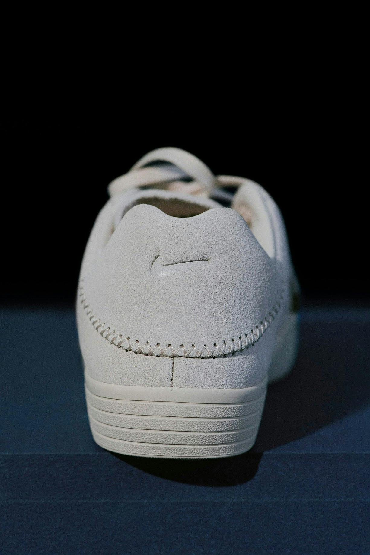 Nike Теніс Центр переживає модний момент 10 Nike Теніс Центр переживає модний момент 10