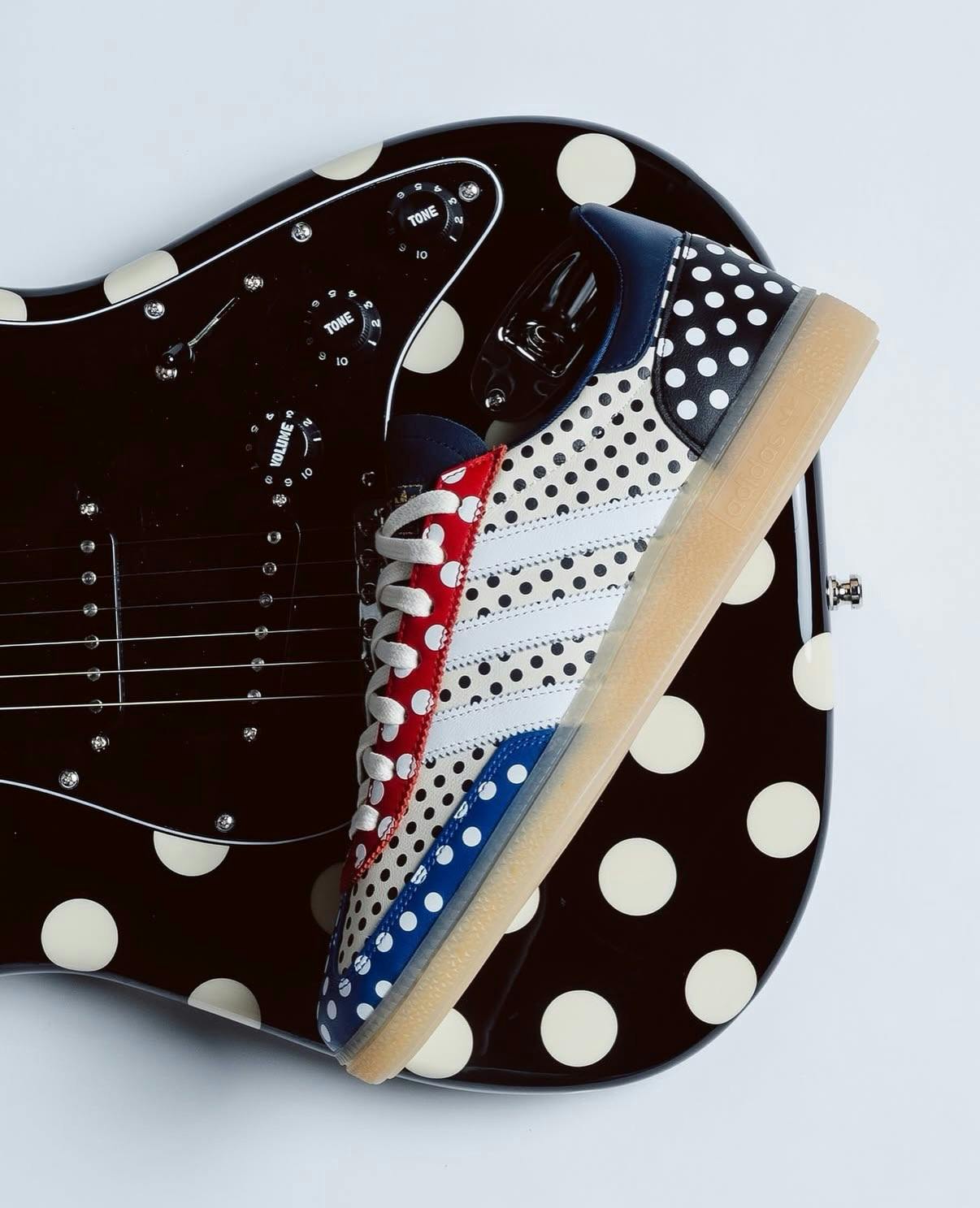 Легенда Блюзу: Adidas Spezial, що Одягає Зірку 10 Легенда Блюзу: Adidas Spezial, що Одягає Зірку 10
