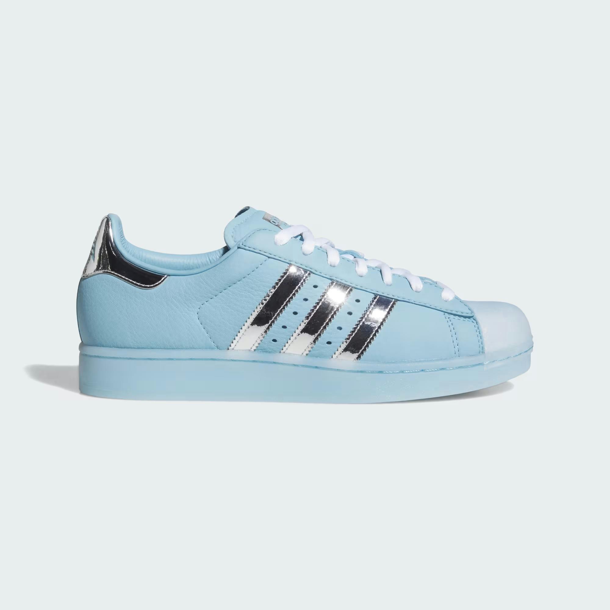 Холоднокровність Антґоні Едвардса в колаборації з adidas Superstar 18 Холоднокровність Антґоні Едвардса в колаборації з adidas Superstar 18
