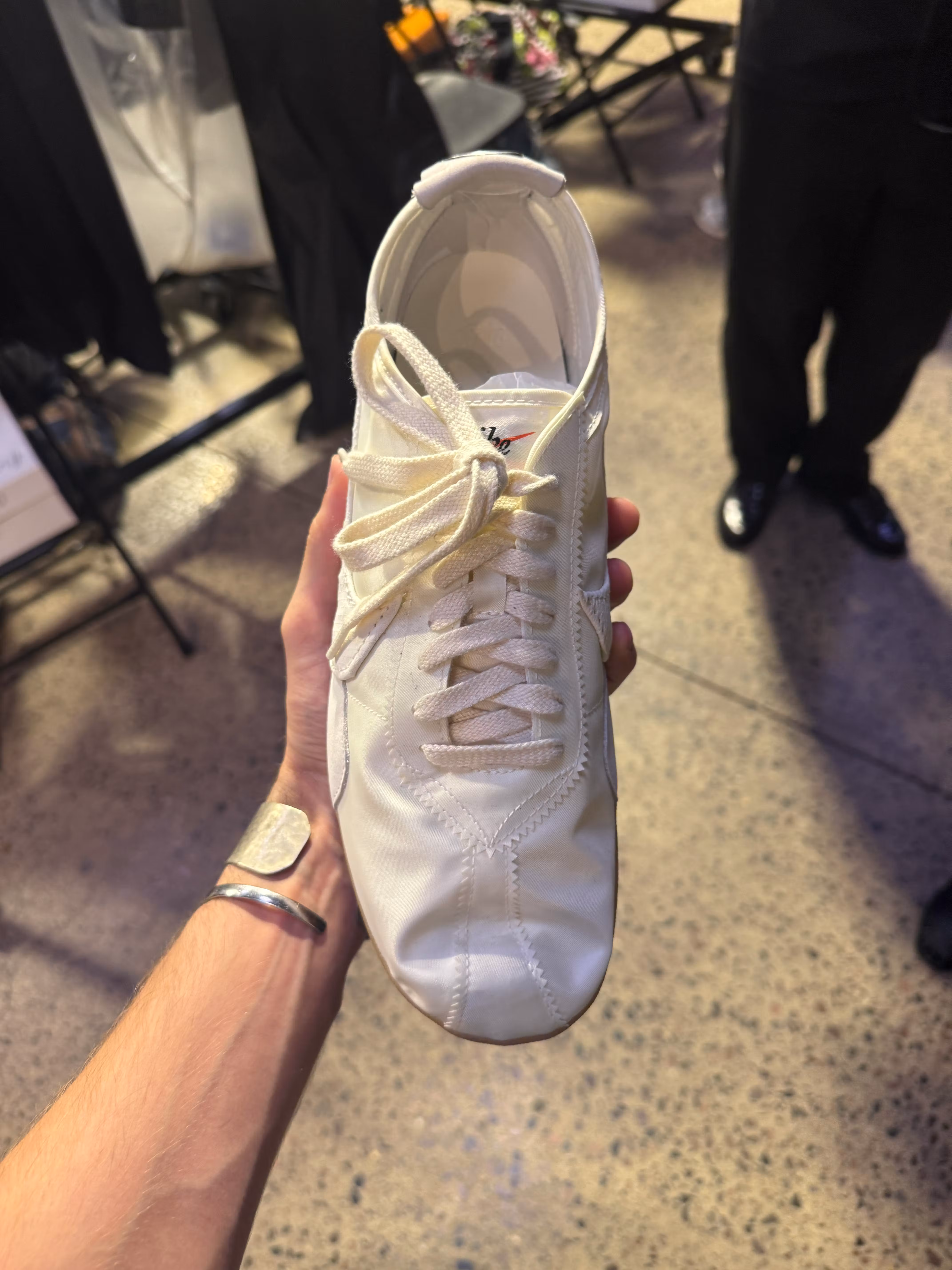 Публічна школа, ракетний чобіток Nike, має обручку, буквально 9