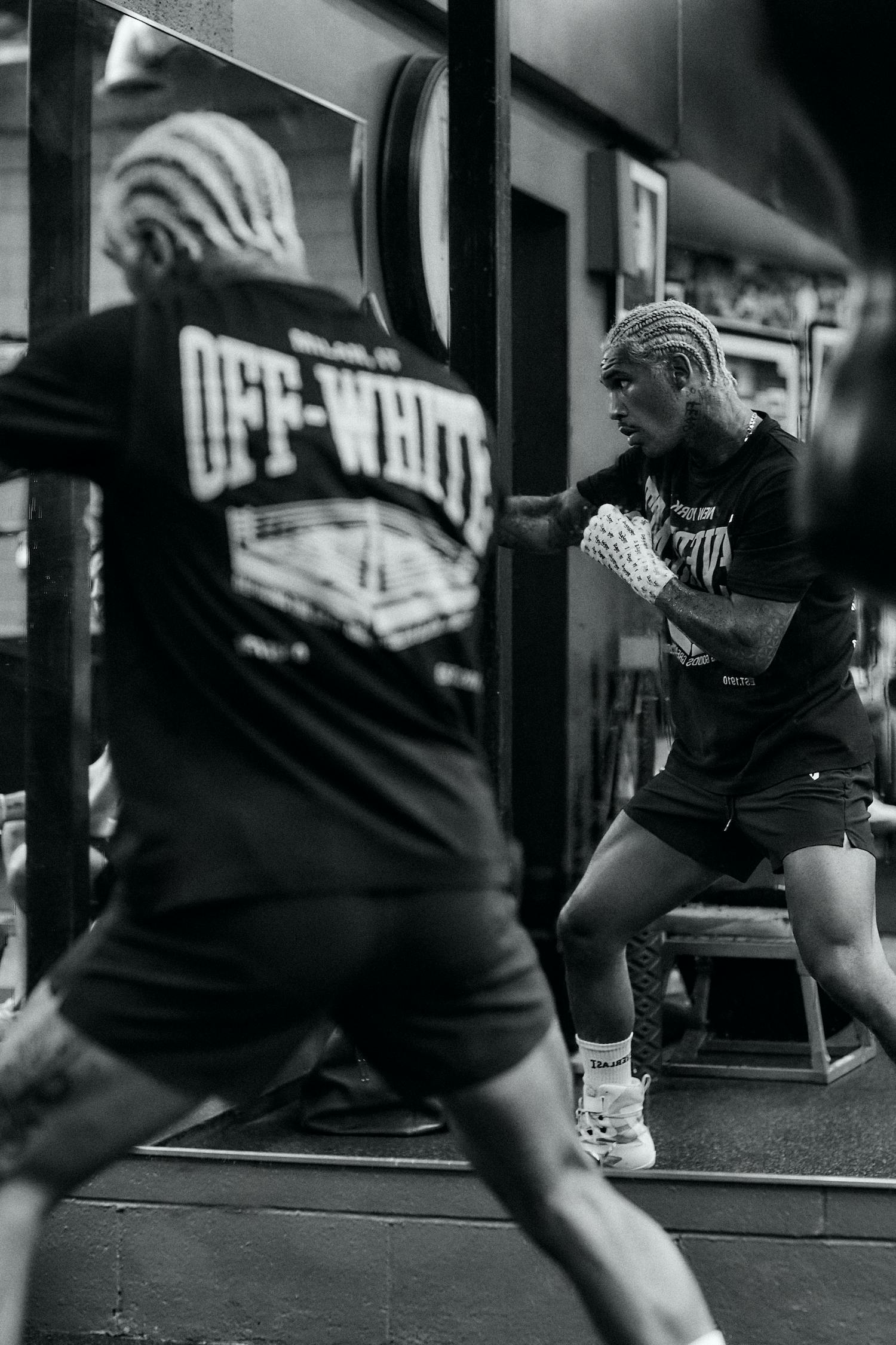 Енергія Темного Лицаря Конора Бенна: Симфонія Off-White та Everlast 11