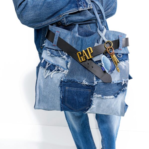 Колишній креативний директор Coach тепер створює сумки для Gap