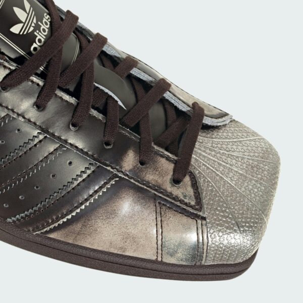 ОМУТ 284 Сяйво Зірки: Нова Ера Adidas Superstar