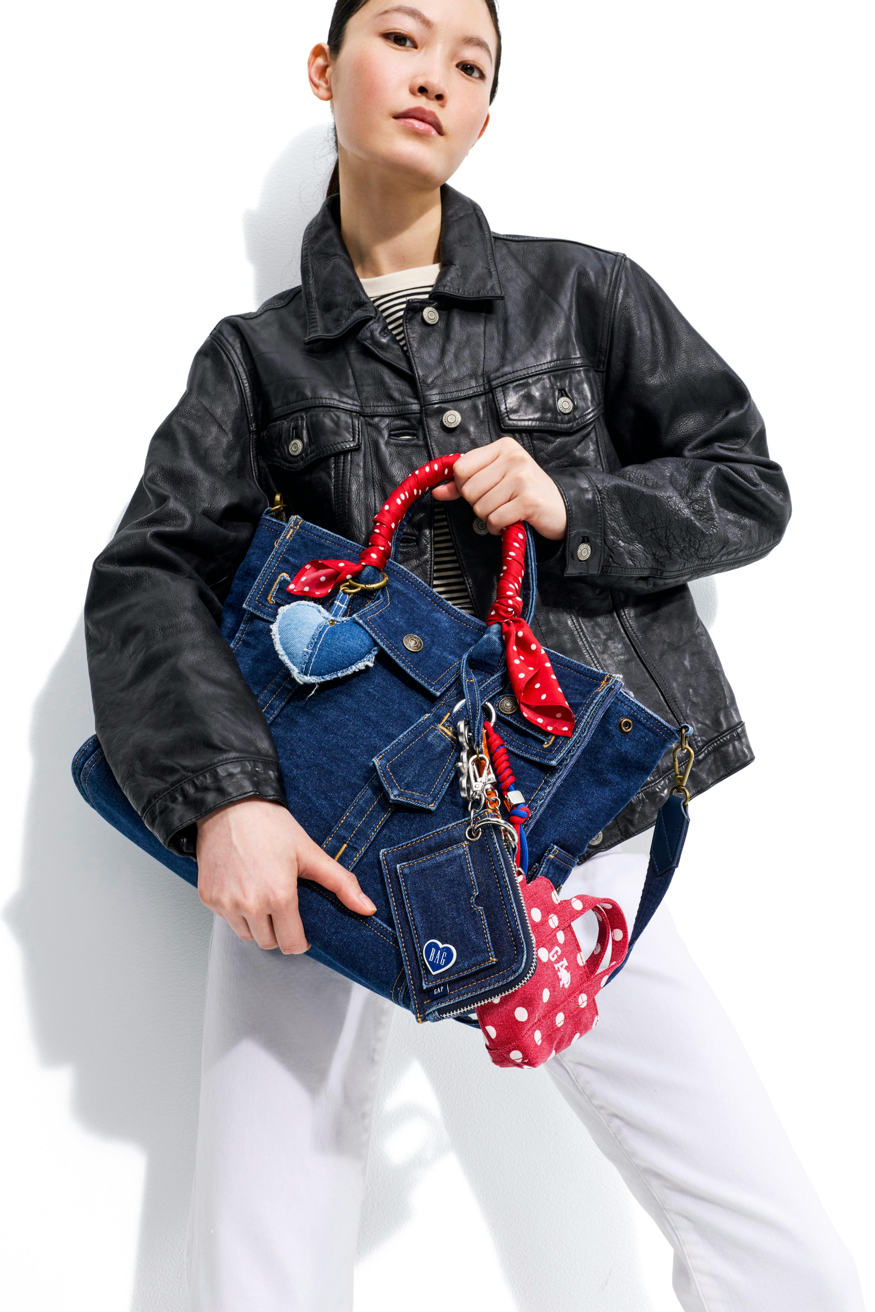 Колишній креативний директор Coach тепер створює сумки для Gap 8