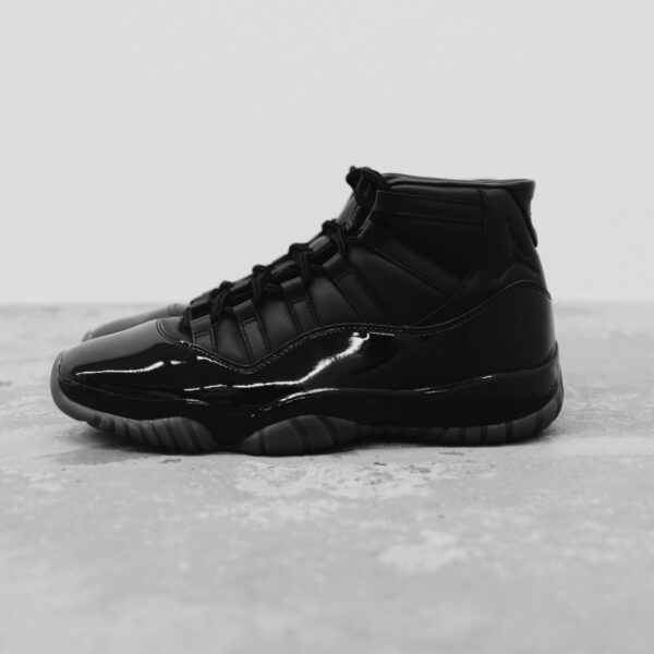 Найчистіша сутність Air Jordan 11 від COMME des GARÇONS